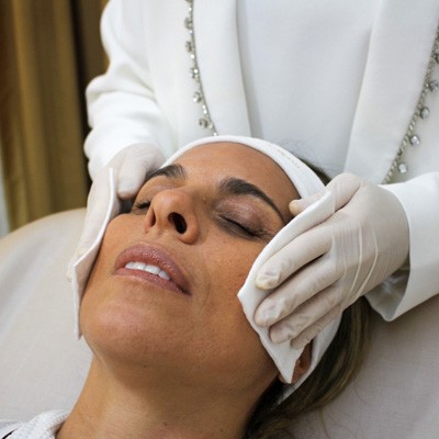 limpeza-de-pele_servicos_elisa_v1